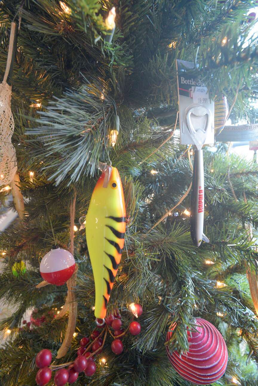 best saltwater fishing lures color Top Tips for Saltwater Fishing - Holden Beach NC