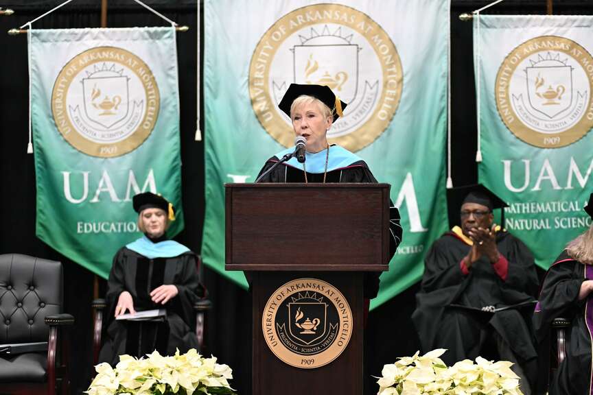 UAM recognizes fall 2024 graduates