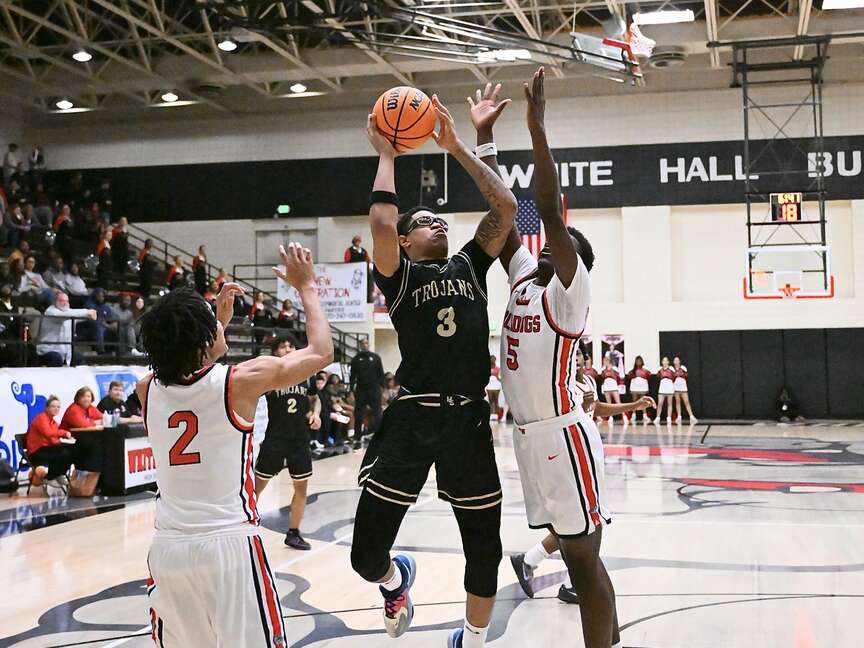 Hayes father-son duo lead Hot Springs win in return to White Hall