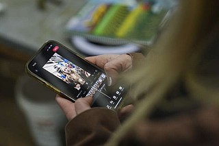 Social media important in lives of farm workers | Northwest ...