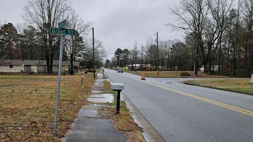 PB committee approves  contract for trail project