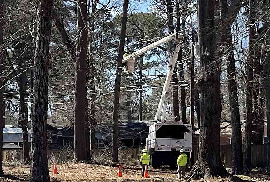 Thousands of Northeast Texas residents still without electricity after ...