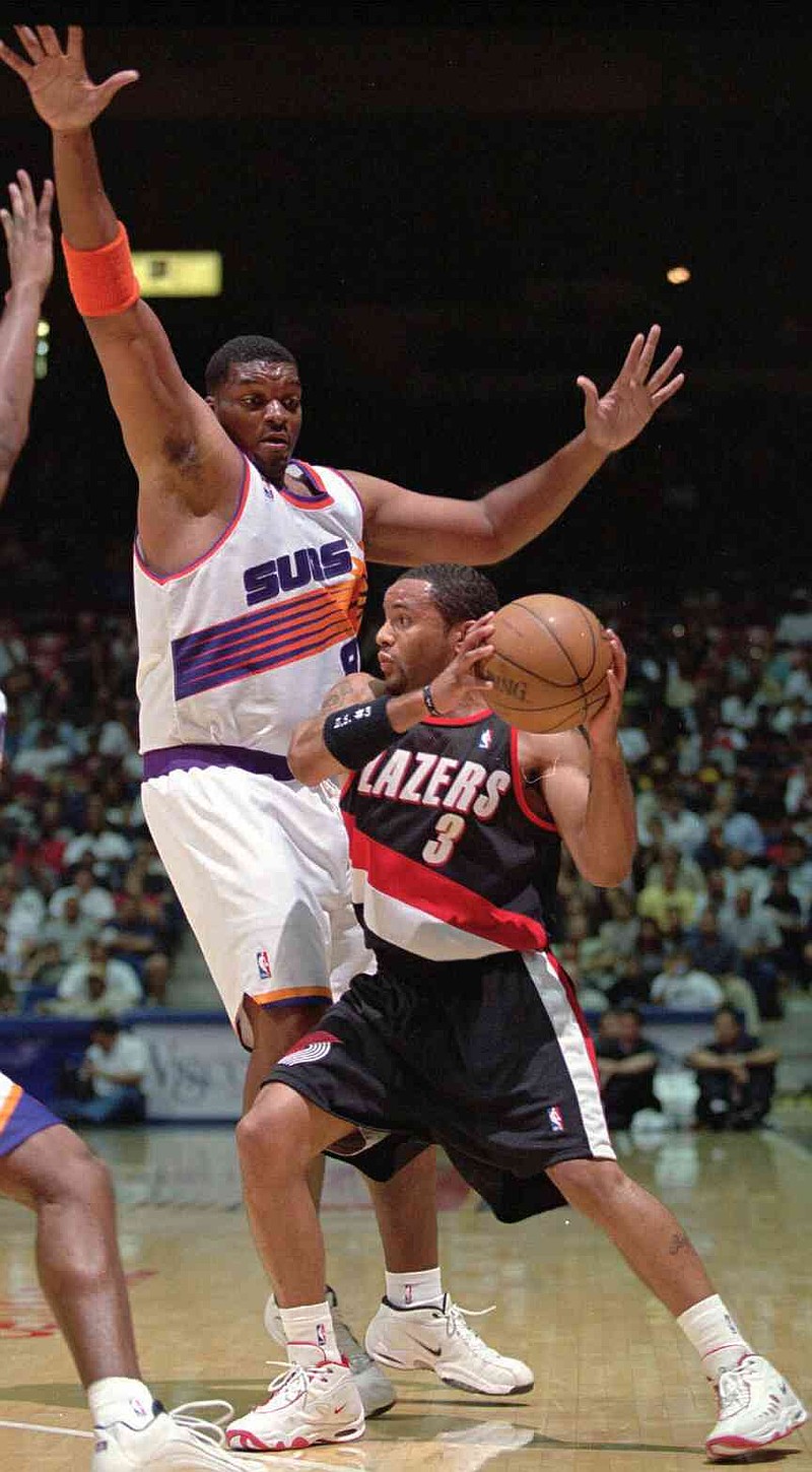 SPORTS COLUMN Thank you, Oliver Miller Washington County Enterprise