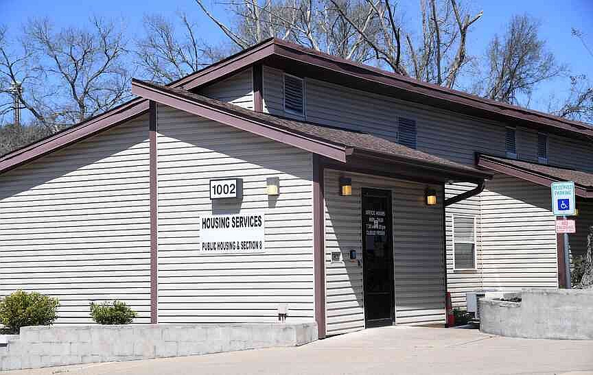 Housing authority briefs landlords on Section 8 | Hot Springs Sentinel ...