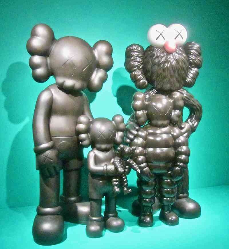 KAWS: FAMILY' exhibit shows playful side of art at Crystal Bridges