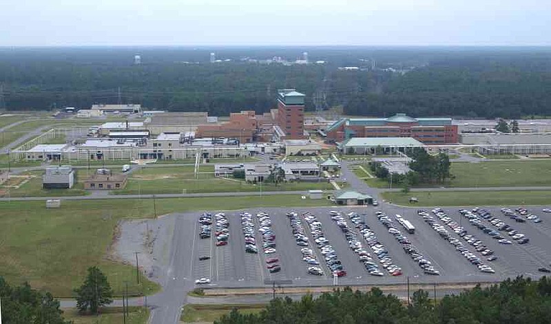 NCTR, shown here in a 2004 file photo, has lost about 75 government employees due to Trump Administration-ordered reductions. (Special to the Arkansas Democrat-Gazette)