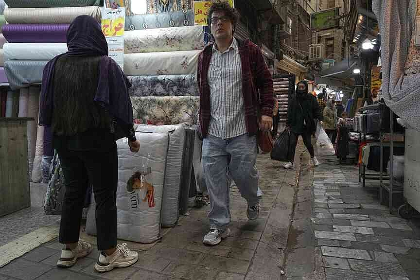 Iran’s currency falls to record low | Northwest Arkansas Democrat-Gazette