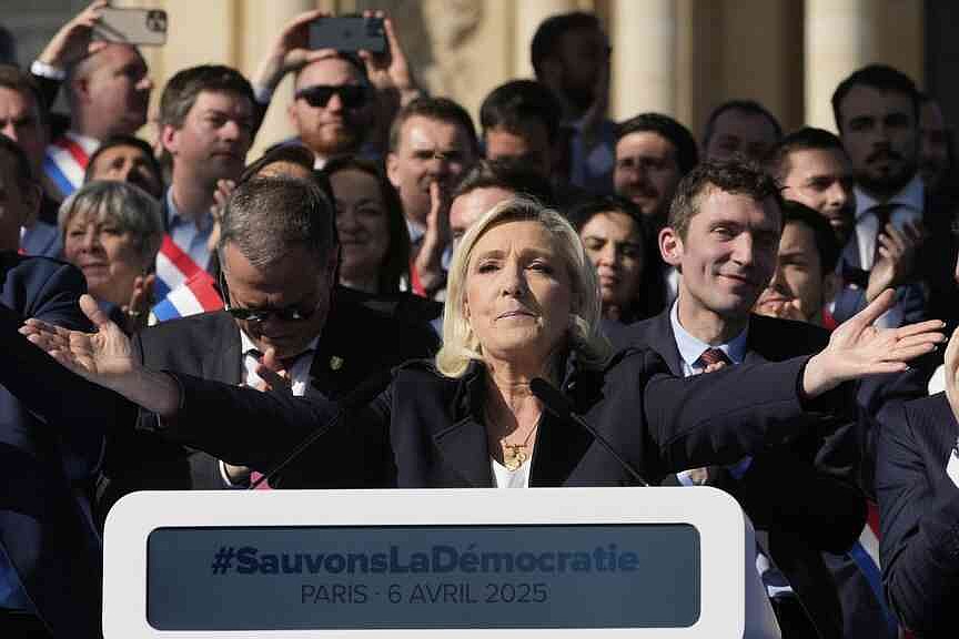 Le Pen fires up supporters at Paris rally | The Arkansas Democrat ...