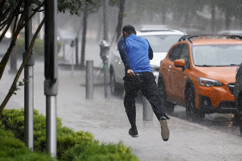 2 dead as slow-moving storms flood roads across Oklahoma and Texas | El ...