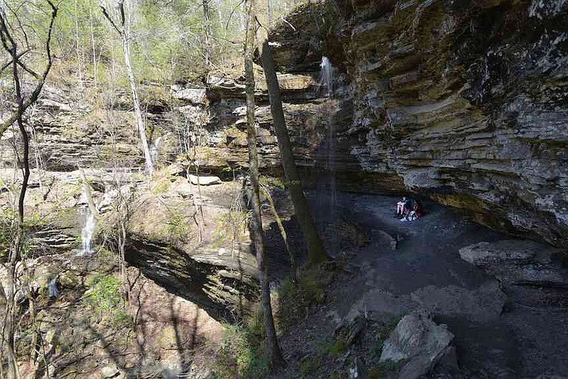 Devil’s Den waterfalls let hikers behind the scene | Northwest Arkansas ...