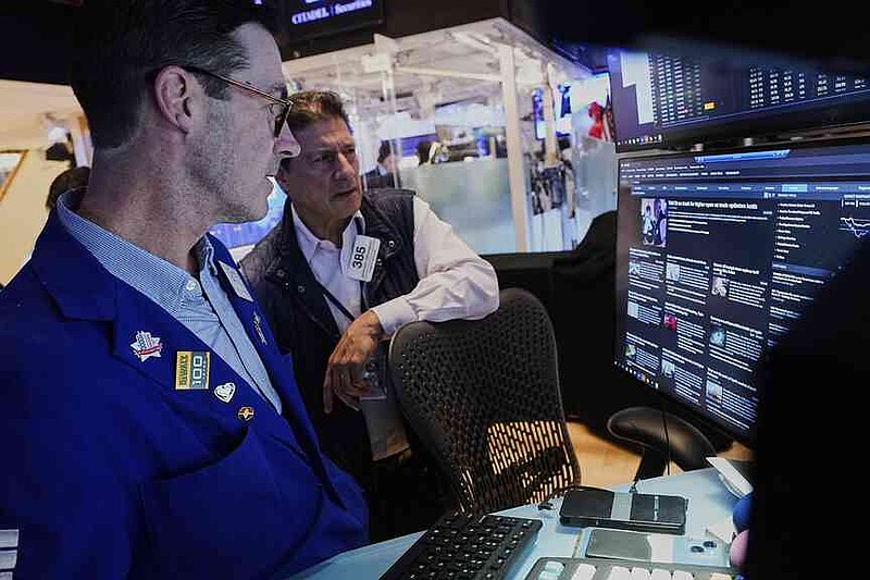 Wall Street ends week up; S&P 500 nears high