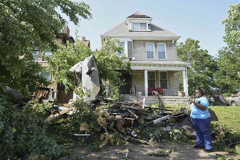 Mayor: At least 4 dead after tornado and severe storm batters St. Louis ...