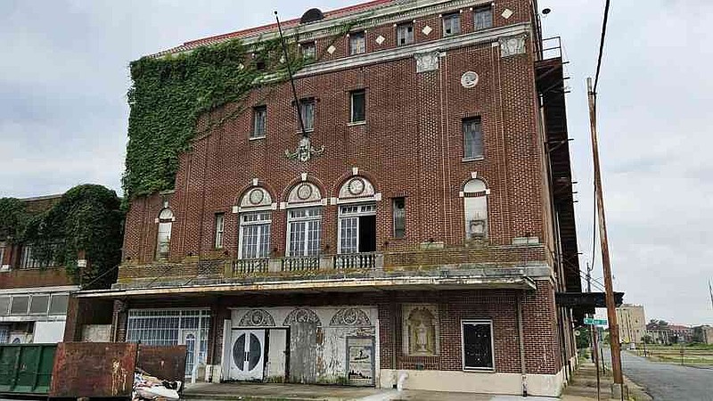 The Saenger Theatre on Second Avenue is pictured. (Pine Bluff Commercial/I.C. Murrell)
