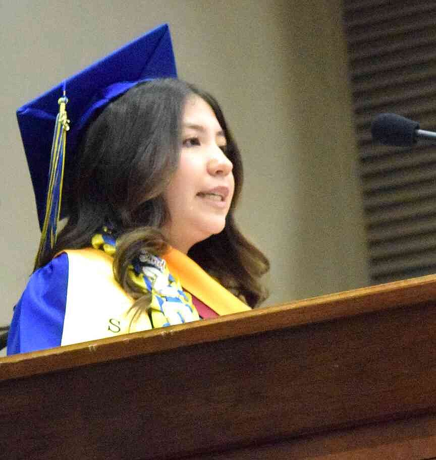 Decatur grads mark end of childhood journey | The Arkansas Democrat ...