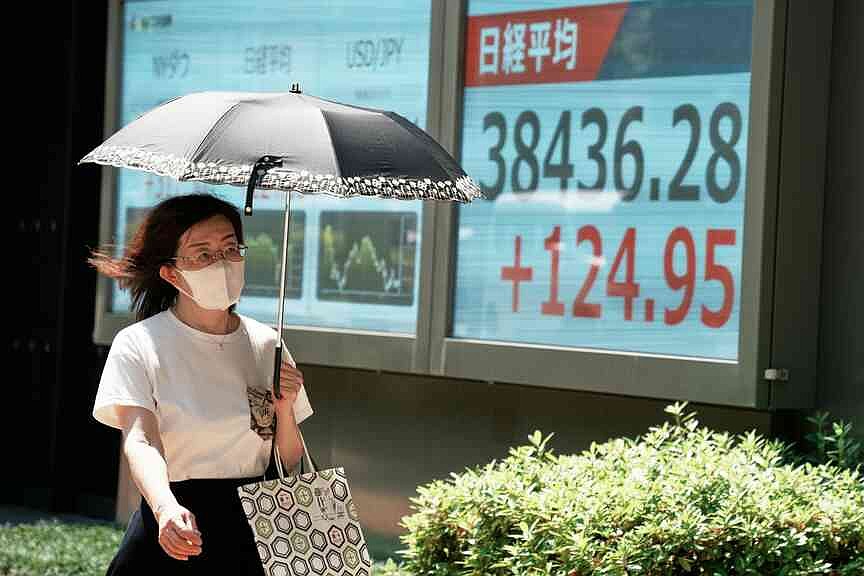 US stocks down after another jump in oil prices