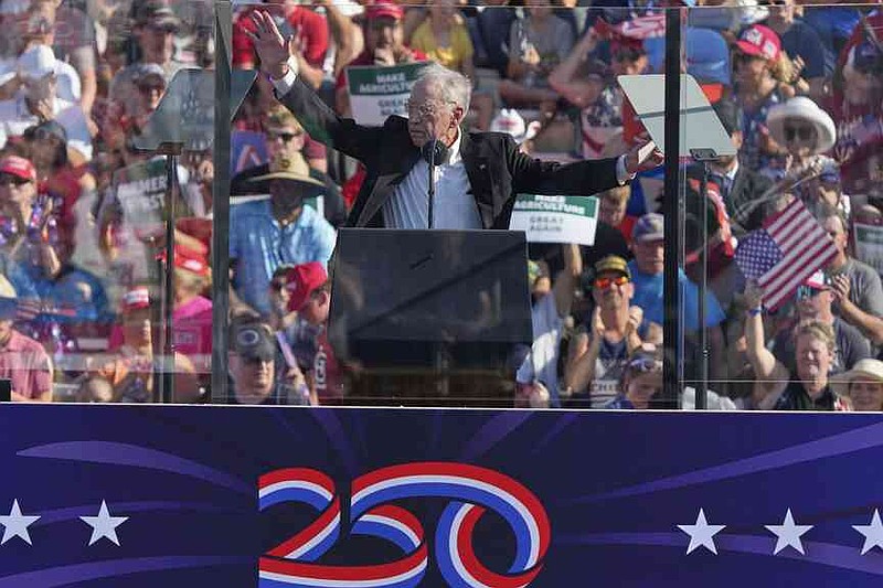 Democrat Had Rally Trump turns celebration for US’ 250th into rally | Northwest Arkansas ...