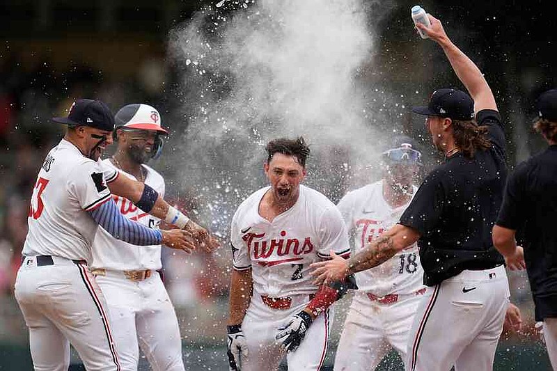 Pozo’s pinch-hit, 3-run homer caps Cards’ rally | Northwest Arkansas Democrat-Gazette