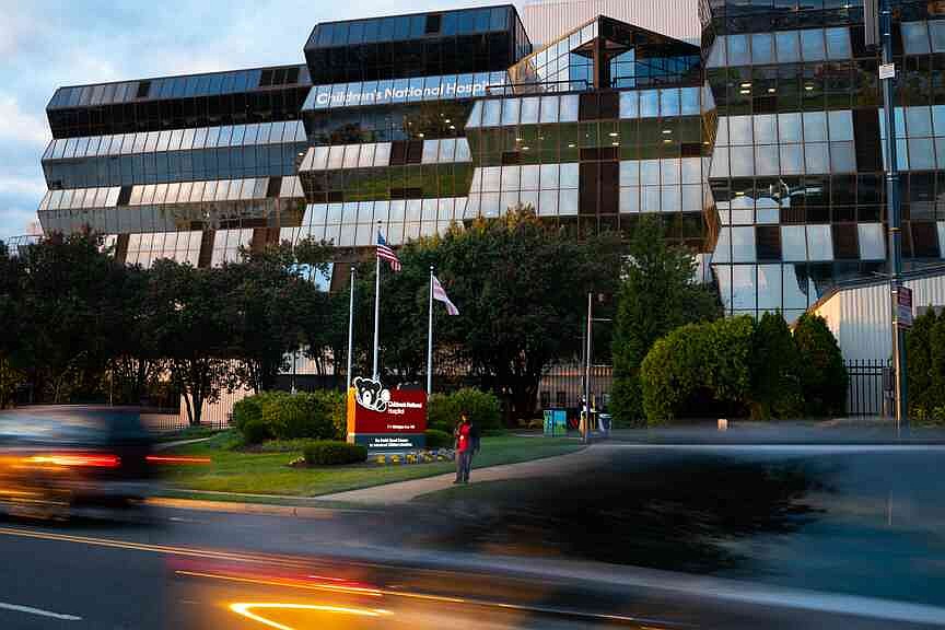 Children’s hospital halts transgender health care