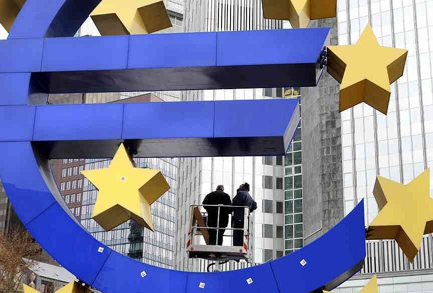 Europe’s economic growth falters as German output falls