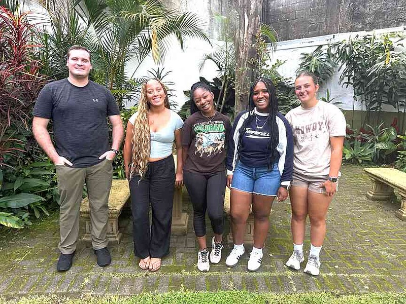 Mari'Neisha Hardwick, center, and other participants of UAPB's inaugural language and cultural immersion program are shown at the Costa Rican Language Academy in San Jose, Costa Rica. Participants were Aaron Dixon, Makaila Reidel, Mari'Neisha Hardwick, Naiyestlie Ware and Heidi Price. All are minoring in Spanish at UAPB and will receive six hours of credit towards their program completion. (Special to The Commercial/University of Arkansas at Pine Bluff)