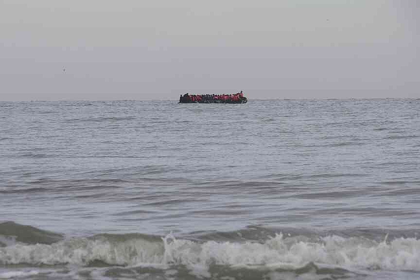 UK to crack down on online migration-aid ads