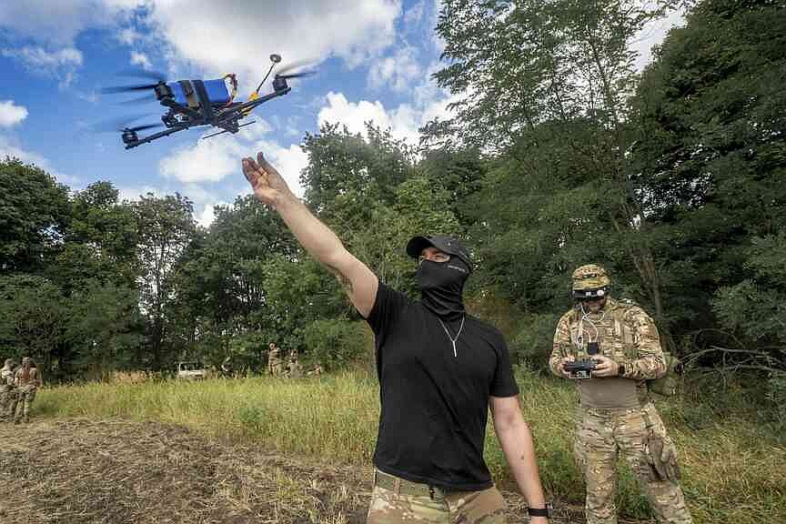 Ukraine urged to leave Donetsk