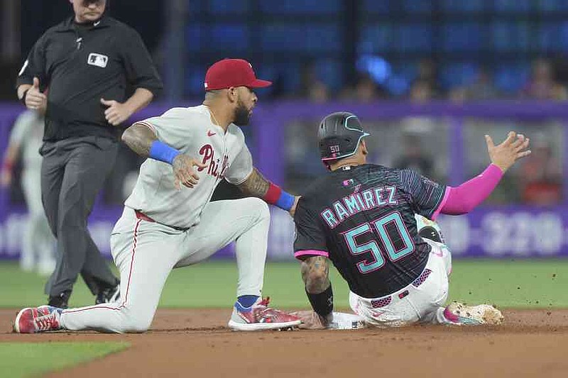 Harper goes deep to send Phillies past Marlins | Northwest Arkansas Democrat-Gazette