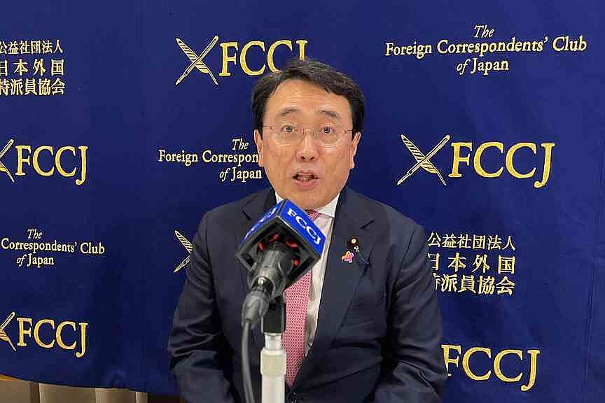 Japanese envoy defends tariff deal