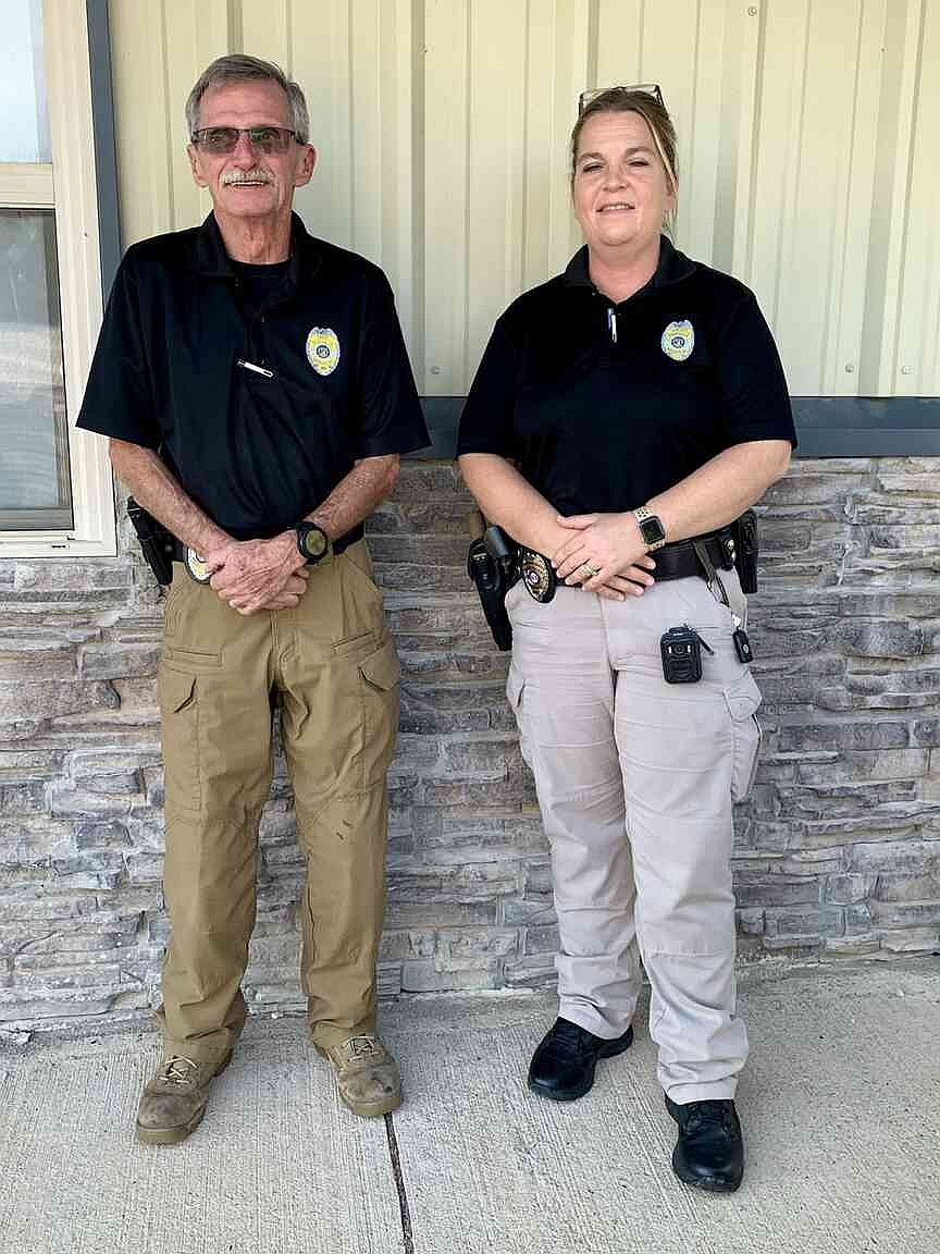 Police Building Rapport Pineville police build rapport with residents | The McDonald County Press