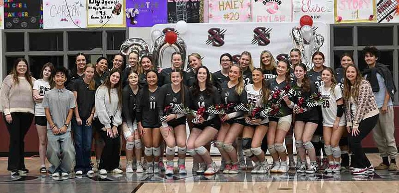 Lady Panthers roll on Senior Night | The Herald Leader