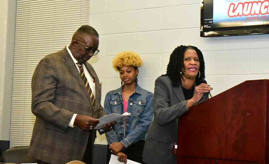 Pine Bluff School District educators weigh improvement strategy