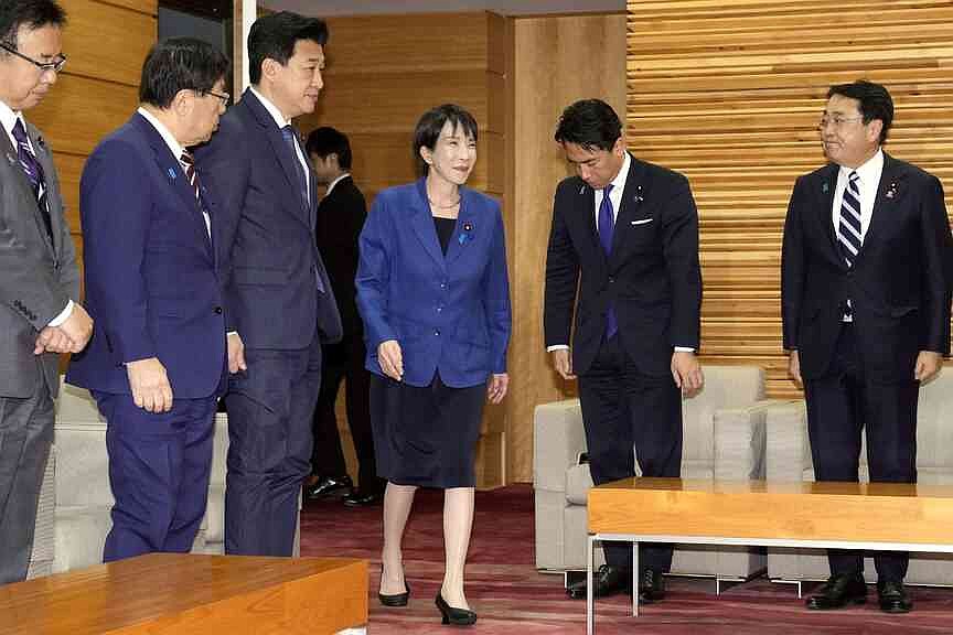 Japanese Cabinet OKs $135B stimulus package