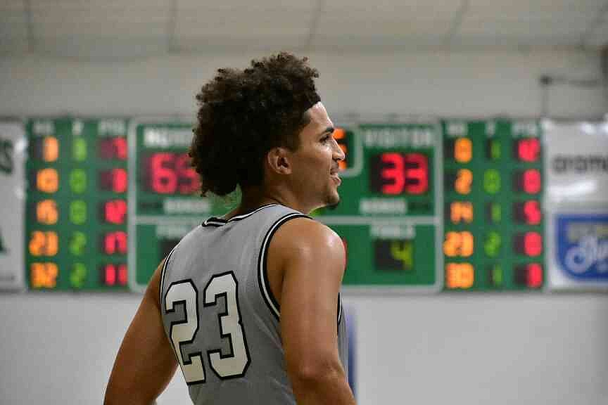 Zenon matches school record for 3-point shots in UAM’s win over Ecclesia