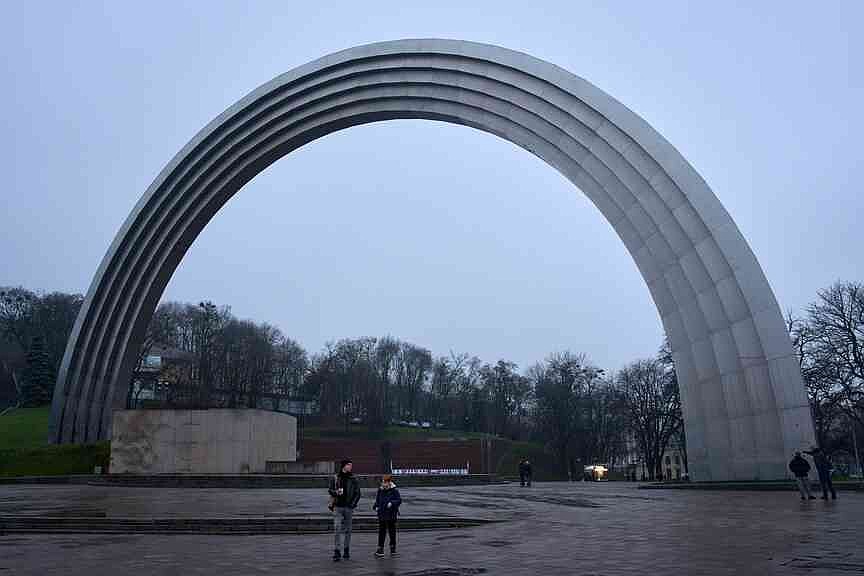 Ukraine: Putin feigning peace interest