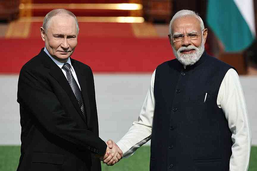 Putin meets with India’s Modi