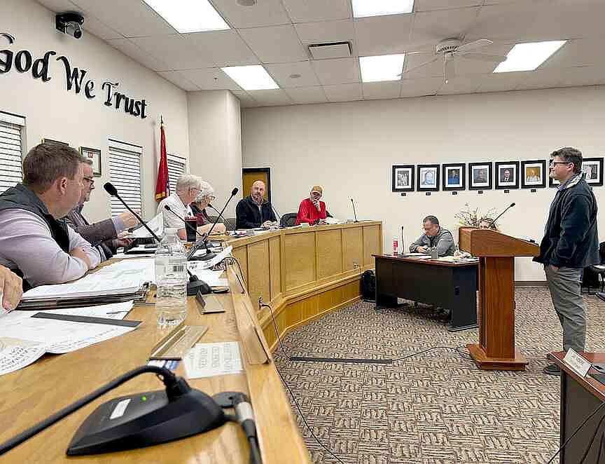 Bank branch near Twin Falls entrance in Farmington moving ahead, but not without conditions
