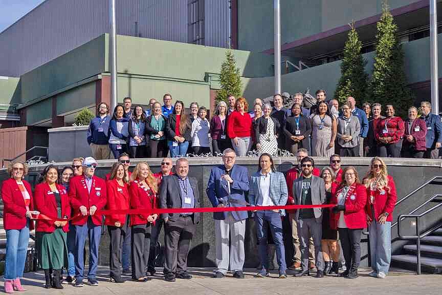 WATCH | ‘Take your flu medicine’: Oaklawn ready to battle cold for opening weekend