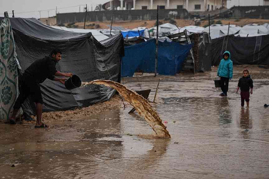 Storms, insufficient aid worsen Gaza crisis