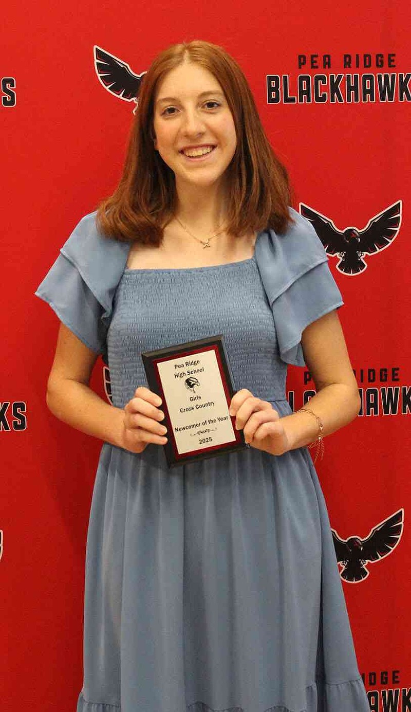 Annette Code Maple Ridge Cross Country awards presented | Pea Ridge Times