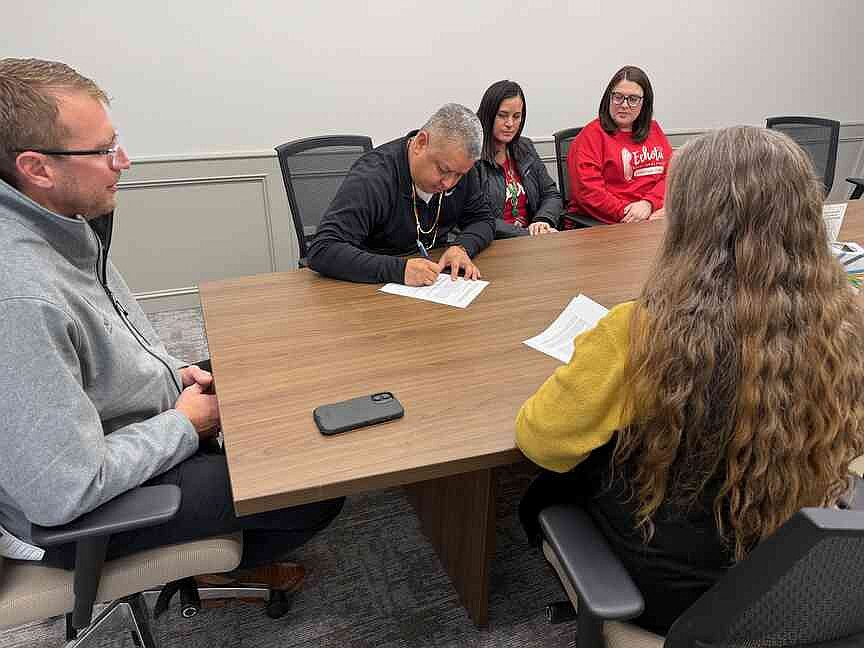 United Keetoowah Band of Cherokee Indians in Oklahoma acquires building to expand health services