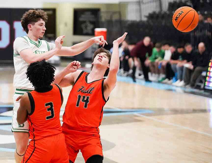 Little Rock Hall takes down Van Buren in overtime