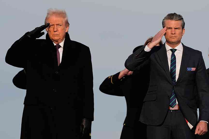 US launches strikes at IS targets in Syria