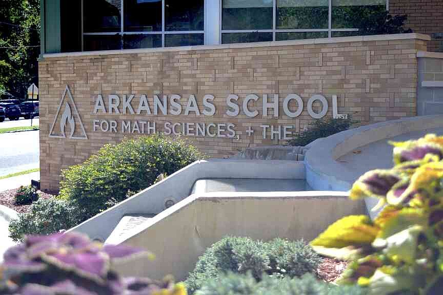 Finalists named for Arkansas School for Mathematics, Sciences, and the Arts executive director post