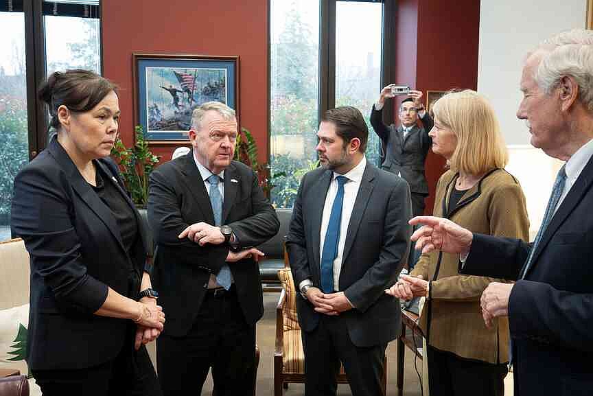 US, Greenland officials discuss options