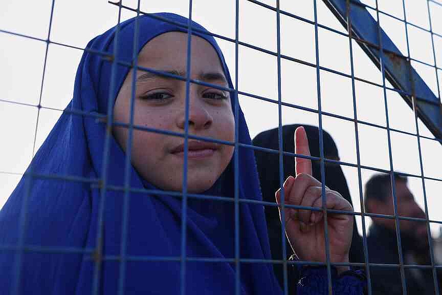 US transferring detainees  from IS to Iraqi facilities