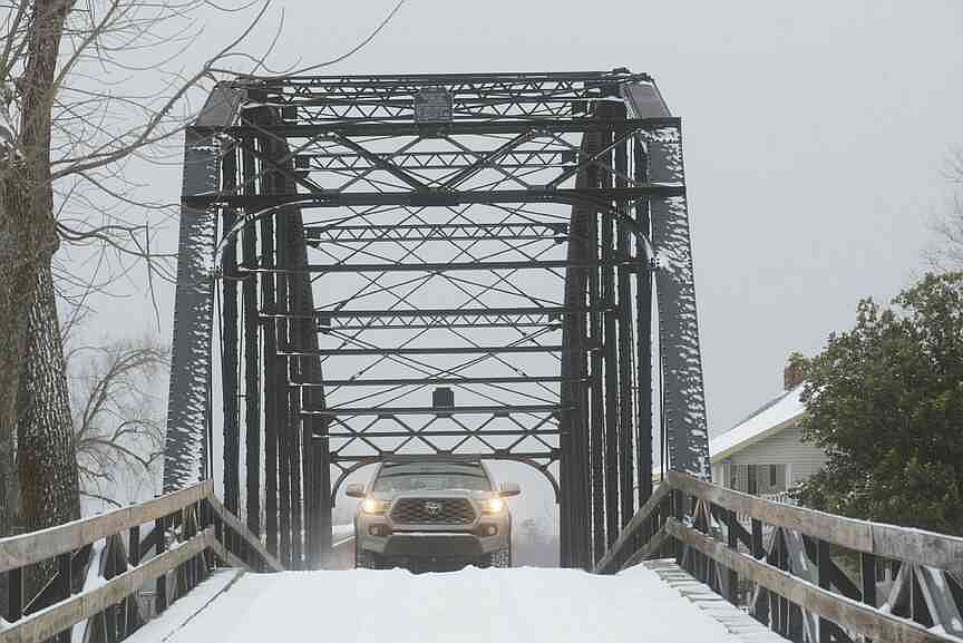 Second round of storm piles more snow on Northwest Arkansas; federal emergency declared