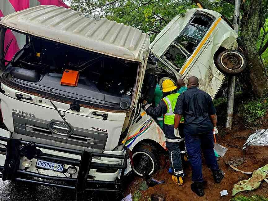 11 dead in S. Africa minibus collision