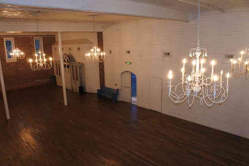 Community members seek $650,000 to rescue Bentonville’s Meteor Guitar Gallery, Centerton’s Ravington