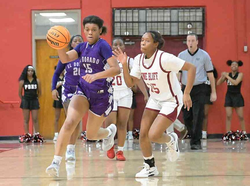 Ashtan Tidwell of El Dorado pushes the ball in transition as Taliyah Lewis of Pine Bluff defends in the fourth quarter Tuesday, Feb. 3, 2026, at Pine Bluff's Jack Robey campus. (Pine Bluff Commercial/I.C. Murrell)