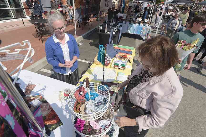 Bentonville Farmers Market’s new Wednesday program coming to downtown May 6